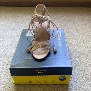 NIB!! Very Volatile Kaia Brown Heels — Size 8!!